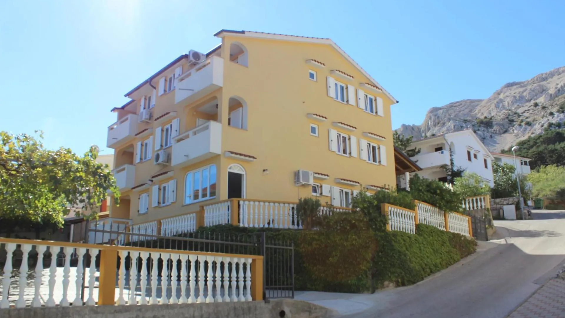 Apartments With A Parking Space Baska, Krk - 22687