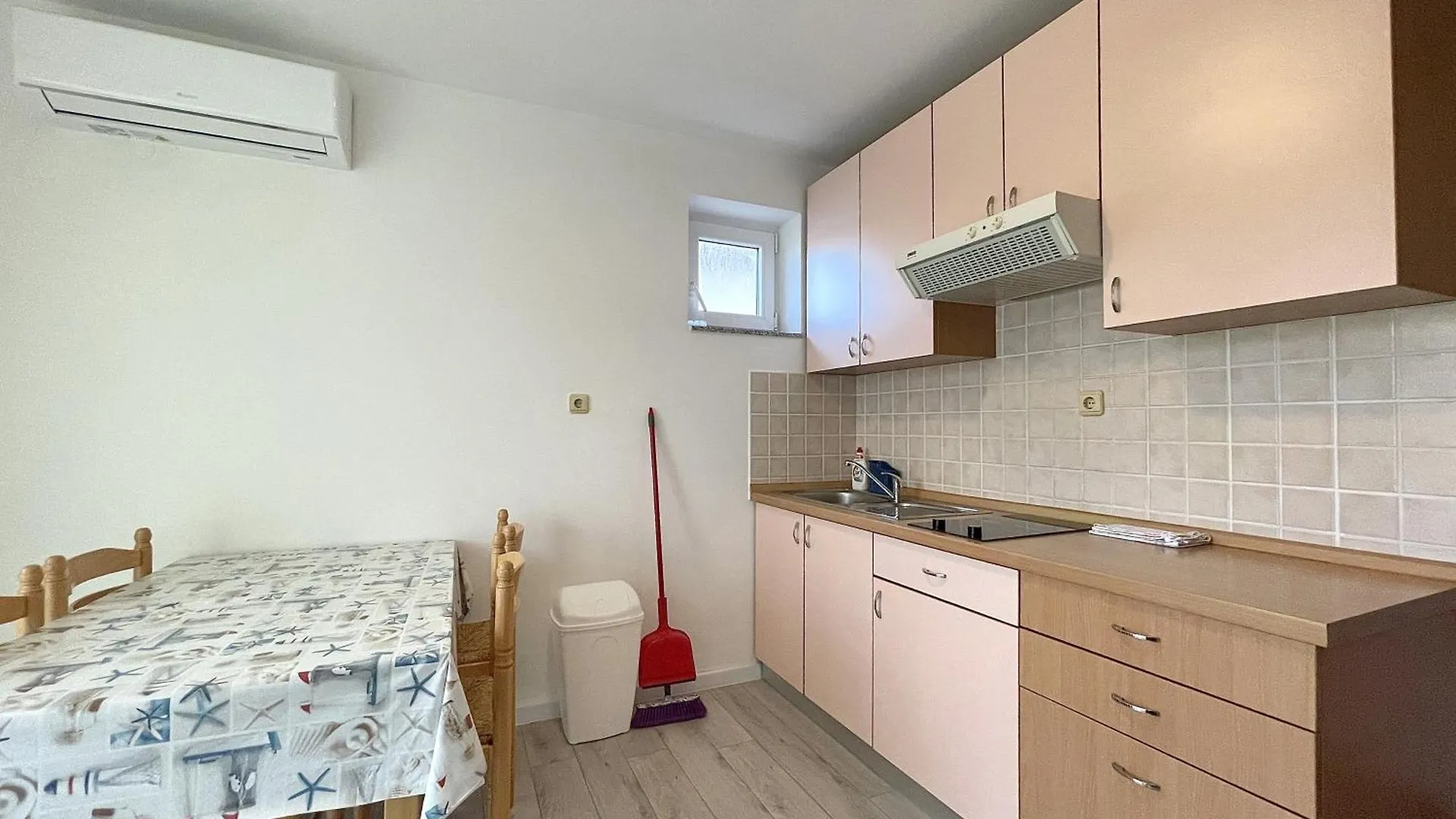 Apartments With A Parking Space Baska, Krk - 22687 Baska (Krk)