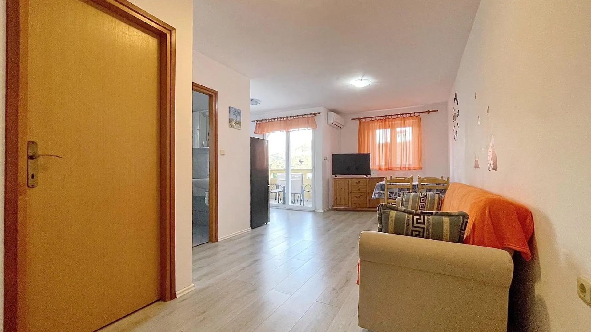 Apartments With A Parking Space Baska, Krk - 22687  Baska (Krk)